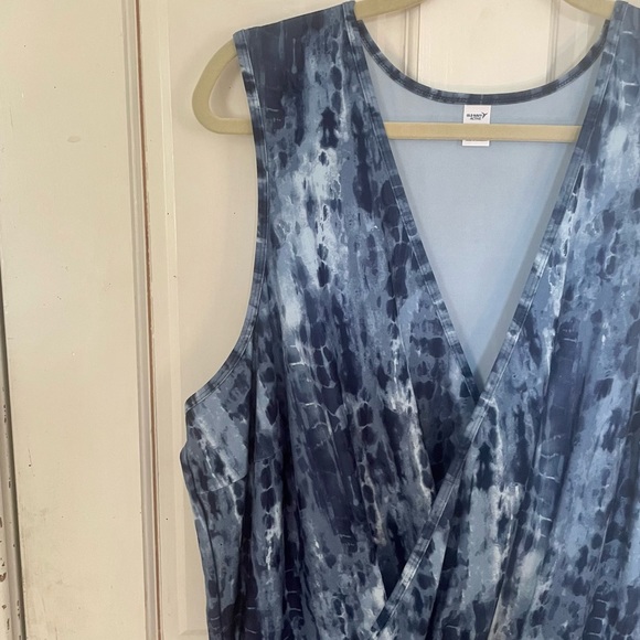 Old Navy Breathe Cross-Front Plus Sleeveless Jumpsuit 2X Navy Tie-Dye - Picture 3 of 12